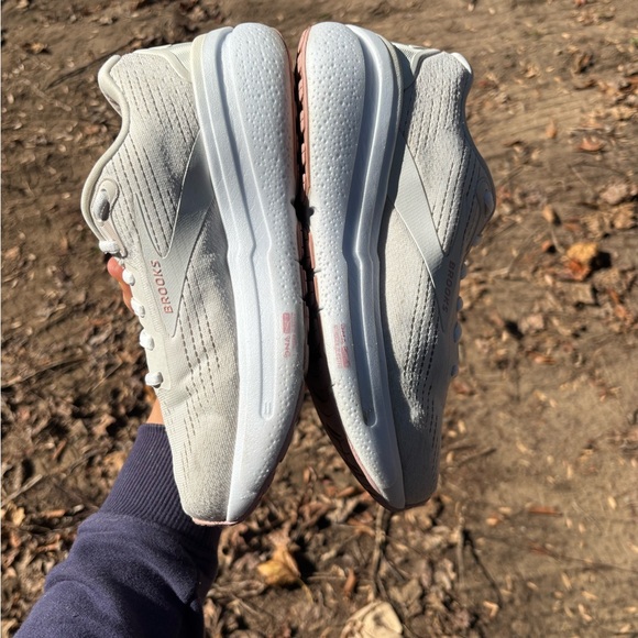 Brooks Ghost Max 2 Shoes Womens 7 Wide Coconut Milk Gray Zephyr Road Running - Picture 5 of 8